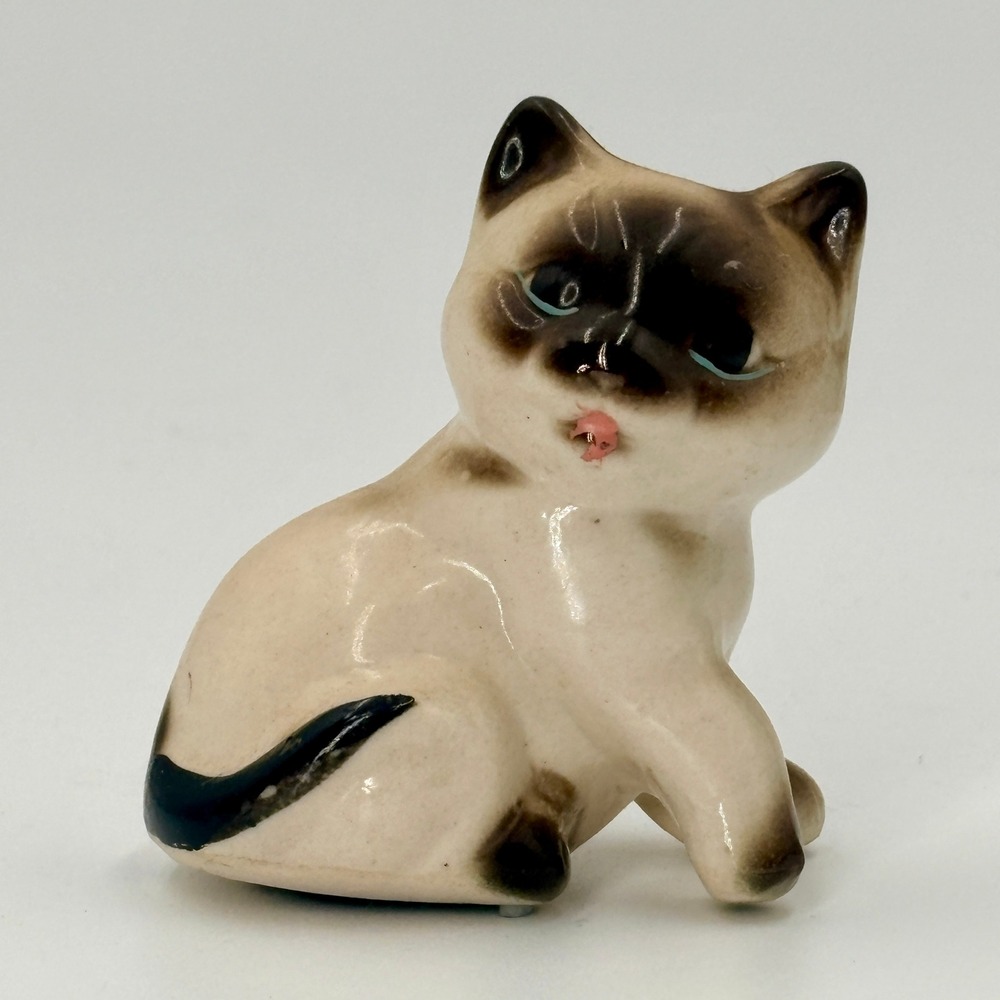 MCM Siamese Cat Figurine Ceramic Miniature 2.5" Kitten Blue Eyes Japan